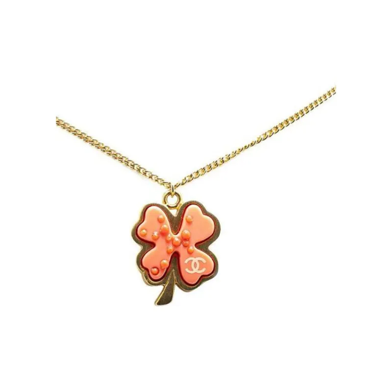 CHANEL 2003 Gold Plated And Resin Clover Pendant Necklace Costume Necklace-2
