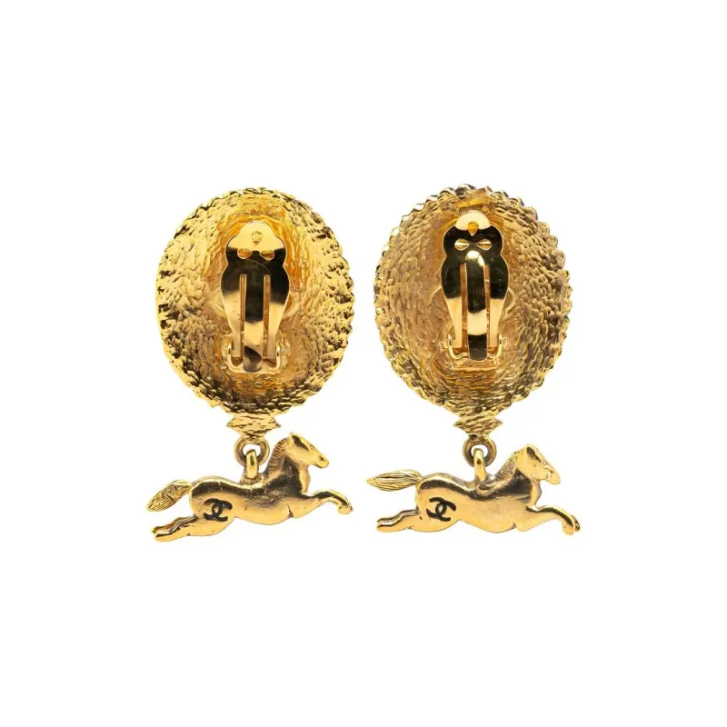 CHANEL 1970 1980 Plated Cc Horsetop Brooch Costume Brooch-1