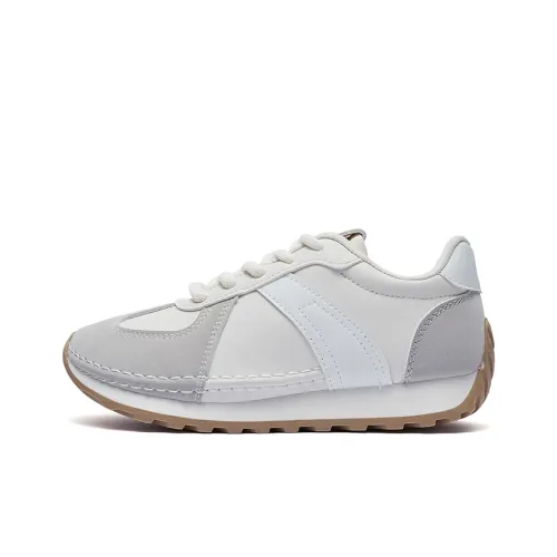 GIGIRYO Non slip Lightweight Low Top Casual Shoes Women's
