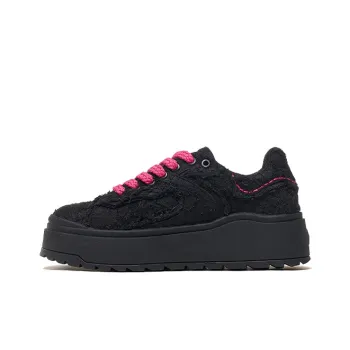 WANDER AROUND Slip Resistant Height Increasing Low Top Skateboard Shoes Women's Black