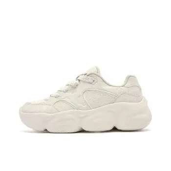 QIAODAN Elf Meow TD Anti Slip And Wear Resistant Coverage Low Top Casual Shoes Women's Beige