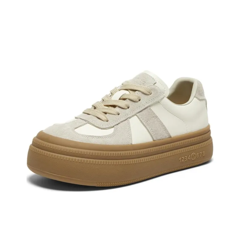 BATA Skateboard Shoes Women's Low Top-1