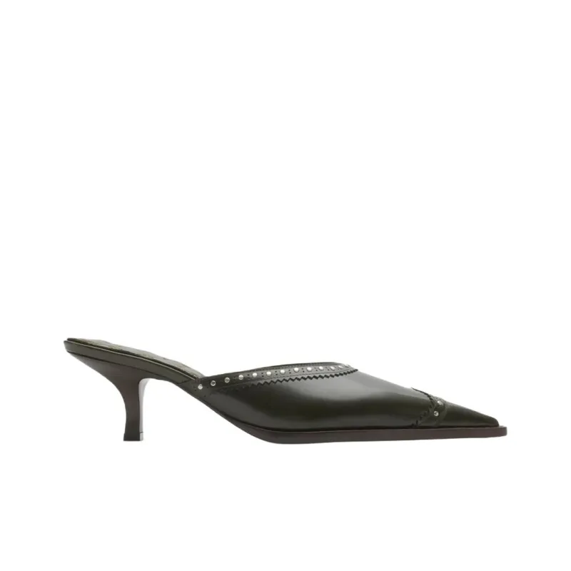 Burberry Slip Resistant Closed Toe Slippers Women's Black-1