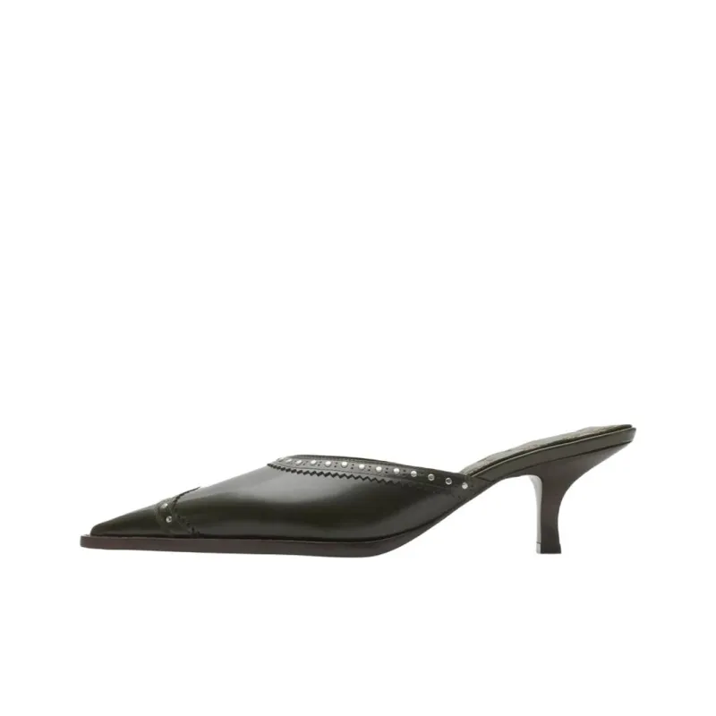 Burberry Slip Resistant Closed Toe Slippers Women's Black-0