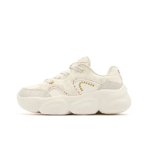 QIAODAN Elf Meow TD Lightweight Height Increasing Warm Low Top Casual Shoes Women's Beige