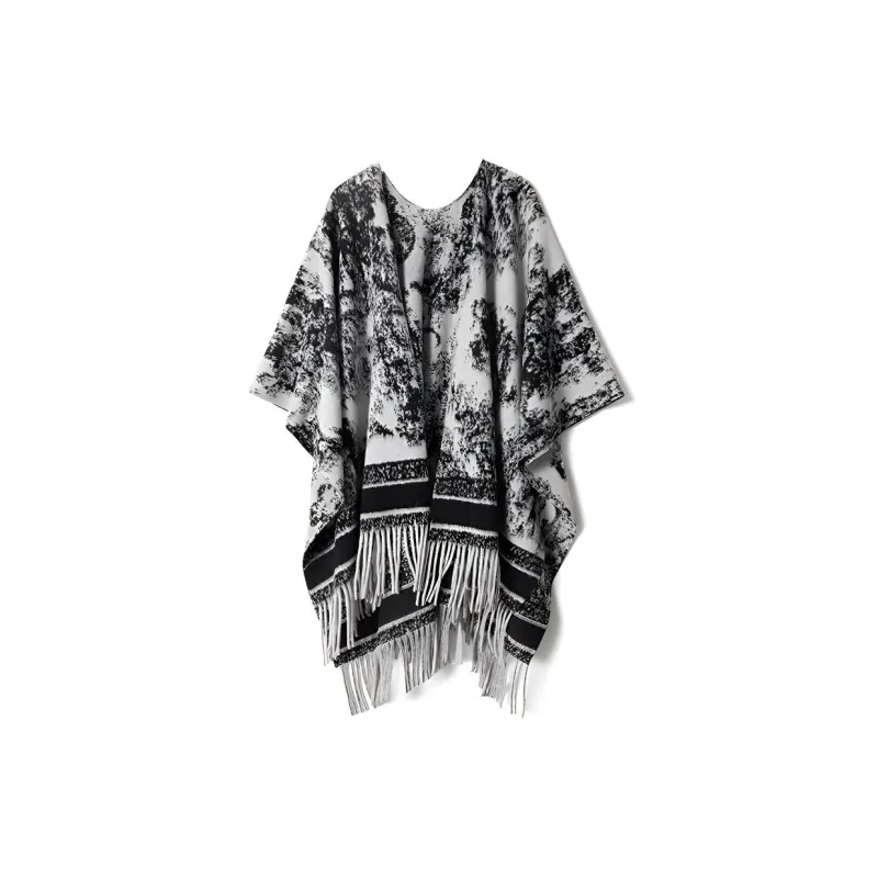 Cranta Komeia Shawls Women's-0