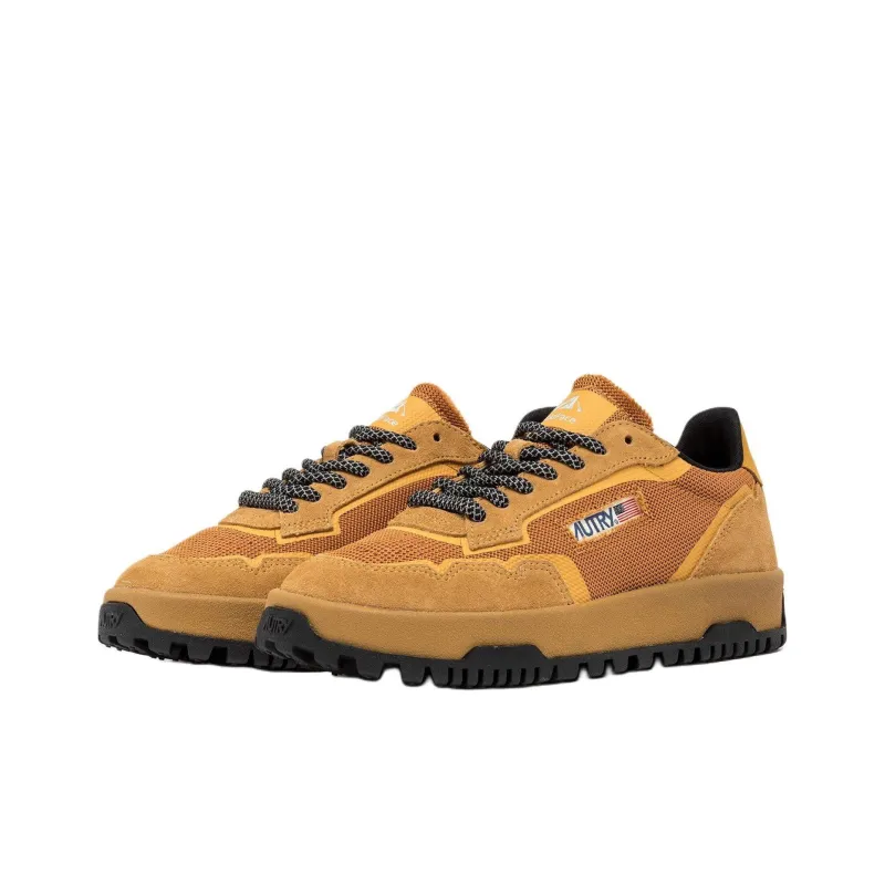 AUTRY Wildpace Slip Resistant Low Top Skateboard Shoes Men's Yellow Brown-2