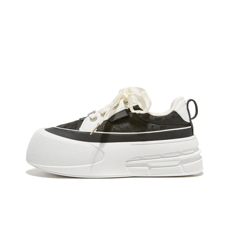 Little Red Man Low Top Skateboard Shoes Women's-0