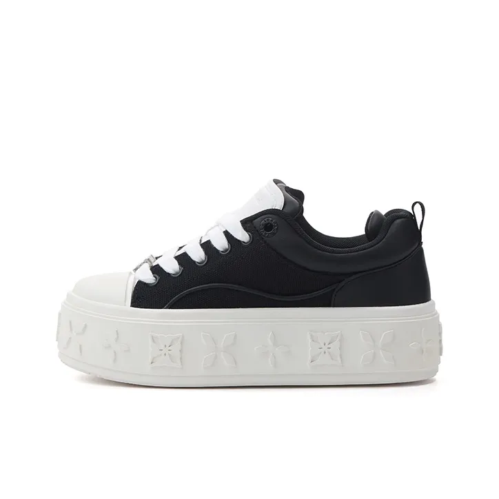 TRAPAR WAVES Low Top Canvas Shoes Women's Black-0