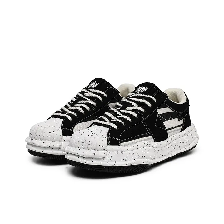 APRHE Low Top Skateboard Shoes Unisex-1