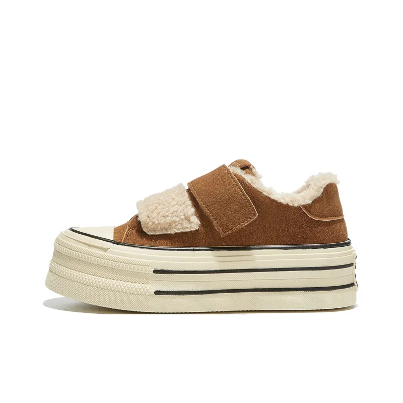 Little Red Man Thermal Low Top Skateboard Shoes Women's-7