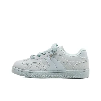 RENBEN Wear Resistant Support Height Increasing Low Top Skateboard Shoes Women's