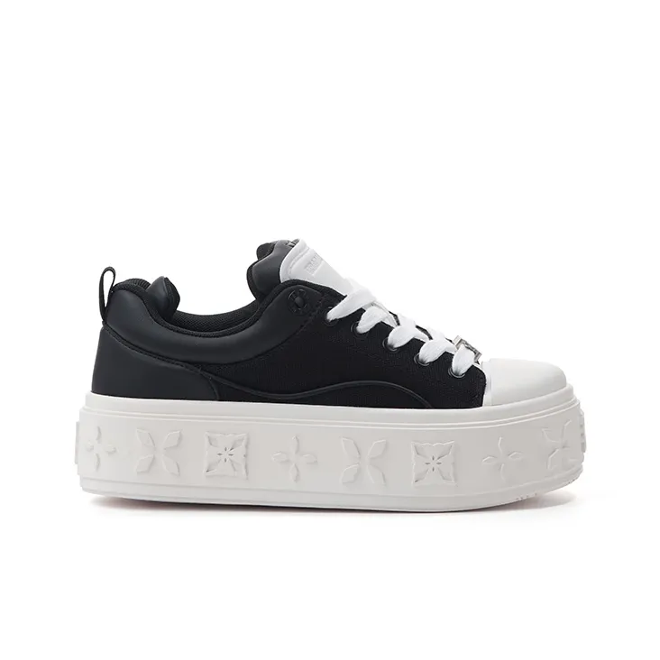 TRAPAR WAVES Low Top Canvas Shoes Women's Black-1