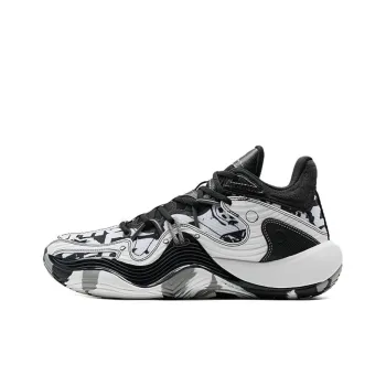 XTEP Lightweight Warm Coverage Mid Top Basketball Shoes Men's Black White Gray