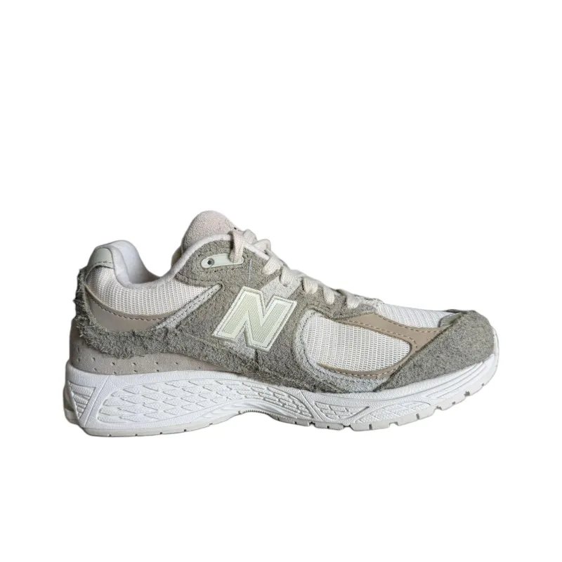 New Balance NB 2002R Anti Slip Wear Resistant Low Top Casual Running Shoes Unisex White Green Loose Fit-1