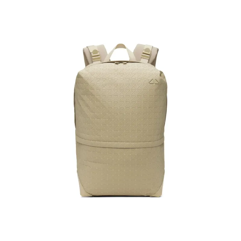 ISSEY MIYAKE Kuro Cotton Backpack Men's Light Camel-0