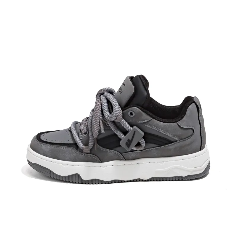 Warrior Low-Top Skateboard Shoes Men's Dark Gray-0
