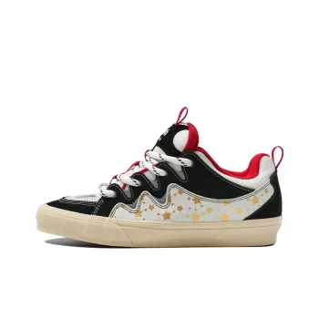 GOLUCK Puffy Shoes Thermal Coverage Low Top Skateboard Shoes Unisex Black White