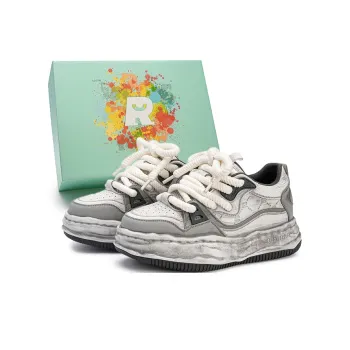 RELAXURSELF Anti Slip And Wear Resistant Lightweight Low Top Skateboard Shoes Unisex