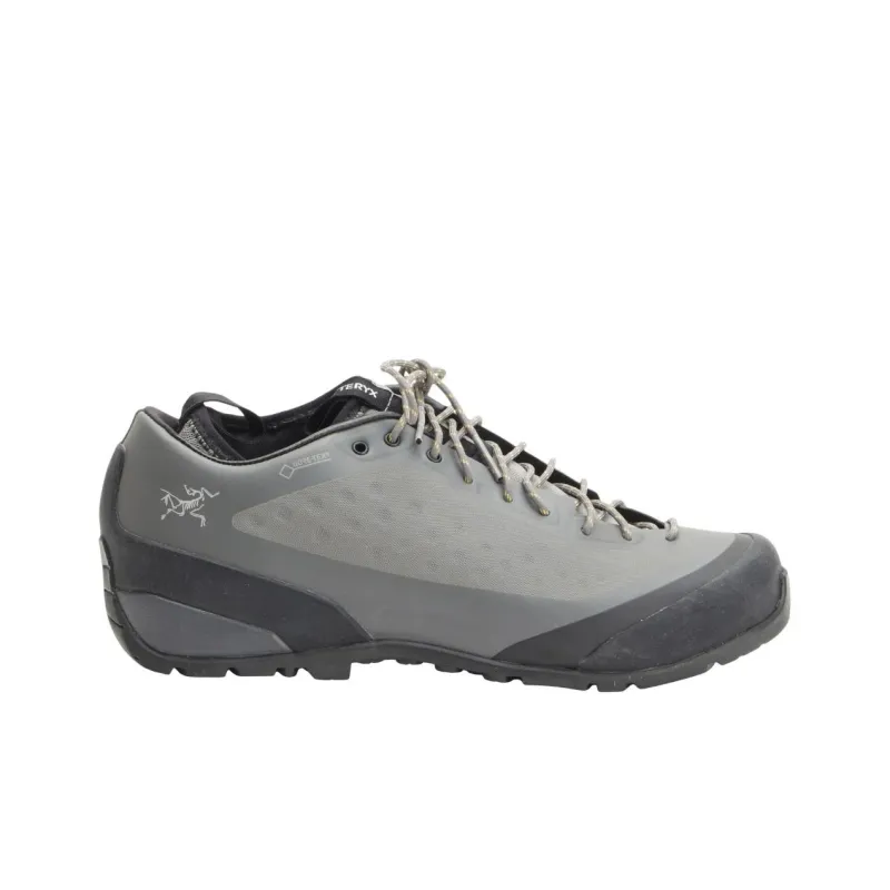Arcteryx ACRUX FL Anti-Slip And Wear-Resistant Water-Resistant Low-Top Hiking Shoes Men's Gray Black-1