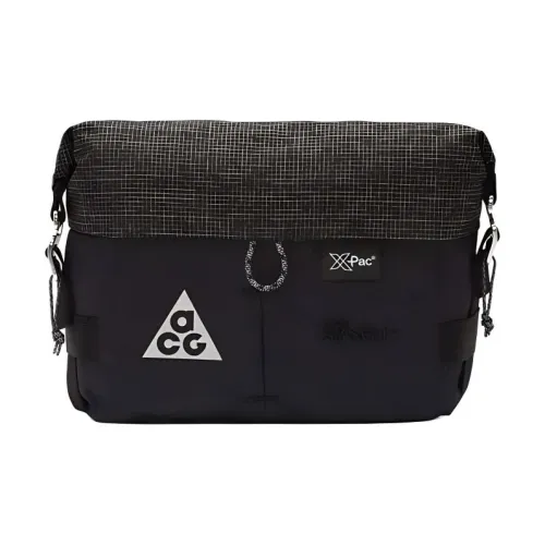 Nike Fabric Fanny Pack Regular Unisex Black & Metallic Silver