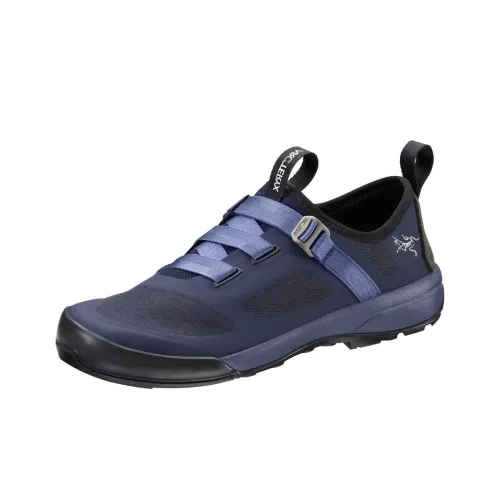 Arcteryx Arakys Anti-Slip Wear-Resistant Low-Top Hiking Shoes Women's Blue