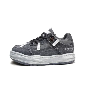 Year By Year Low Top Skateboard Shoes Men's Gray