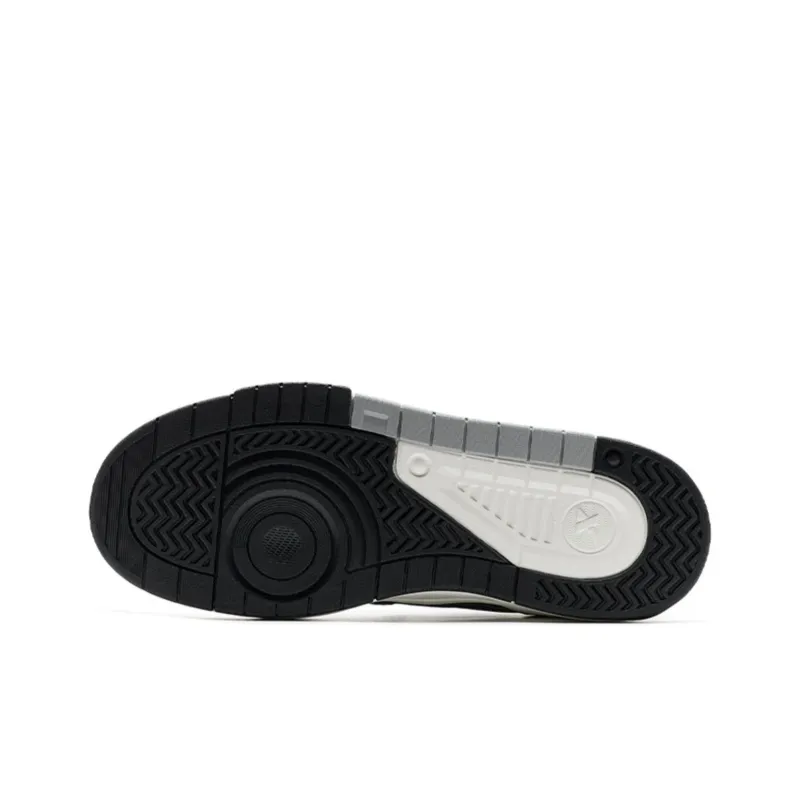 XTEP New Light Coverage Anti Slip And Wear Resistant Low Top Skateboard Shoes Women's Black White-3