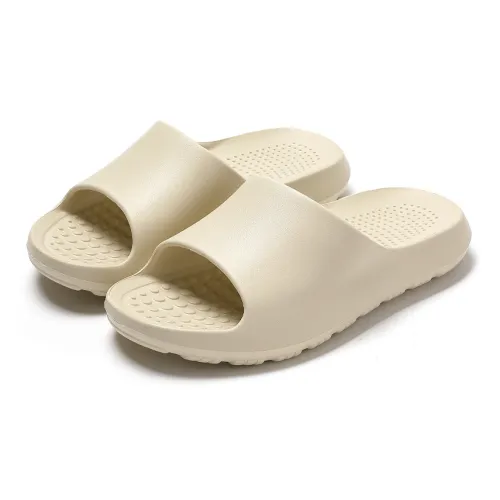 Red bean Slippers / Home Slippers