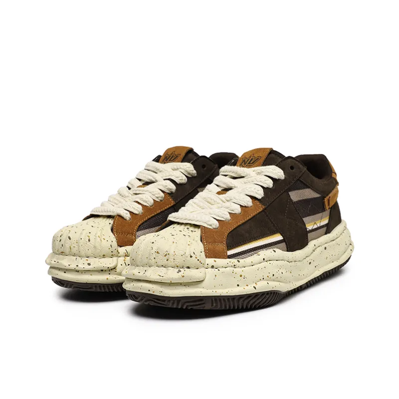 Angelmi Anti Slip And Wear Resistant Coverage Low Top Skateboard Shoes Unisex Brown-1