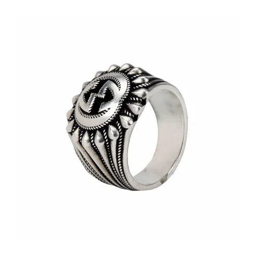 GUCCI Interlocking G Silver Signet Ring