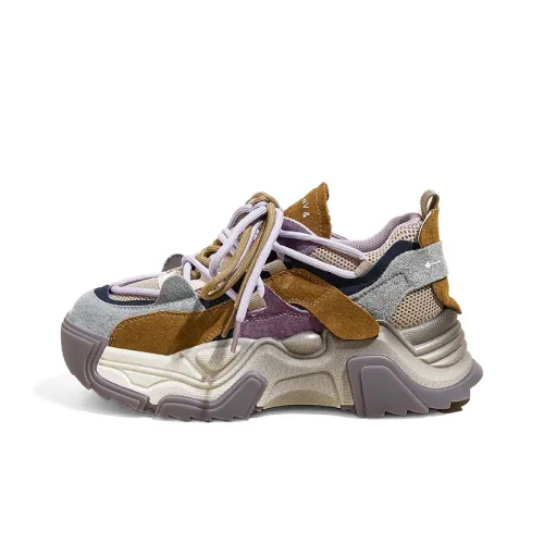 A Poinsettia Princess Low Top Chunky Sneakers Women's