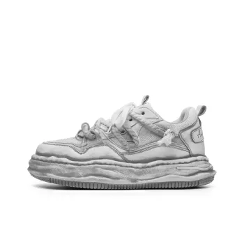JIPOSEN Height Increasing Low Top Niche Skateboarding Shoes Unisex Distressed White