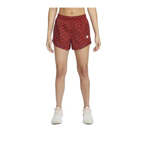 Nike Sports Shorts Women's Burgundy