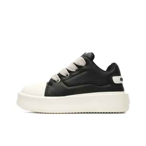 Year By Year Low Top Skateboard Shoes Unisex Black