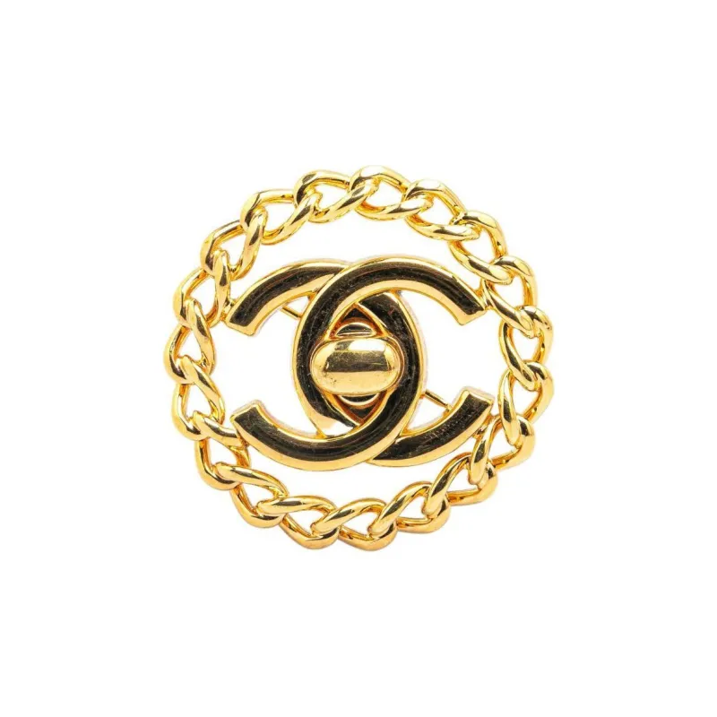 CHANEL 1997 Plated Cc Turnlock Chain Brooch Costume Brooch-0