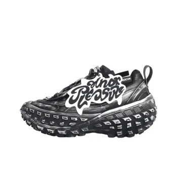 PAIN OR PLEASURE Low Top Kids Lifestyle Shoes Black Teenagers