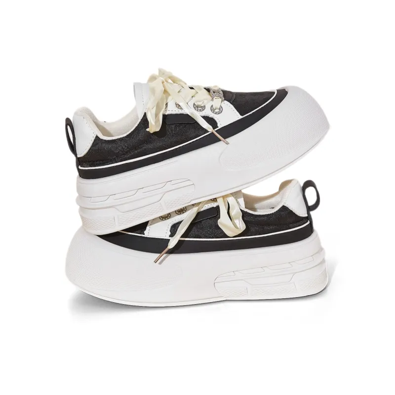 Little Red Man Low Top Skateboard Shoes Women's-5