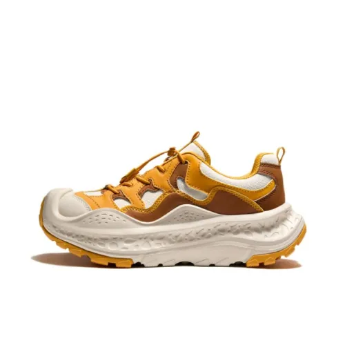 CAMEL Breathable And Resilient Low Top Outdoor Shoes Women's