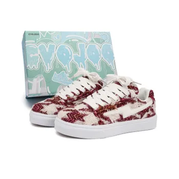 CVOJOO Gift Box Set Slip Resistant Low Top Skateboard Shoes For Kids Unisex Houndstooth Red