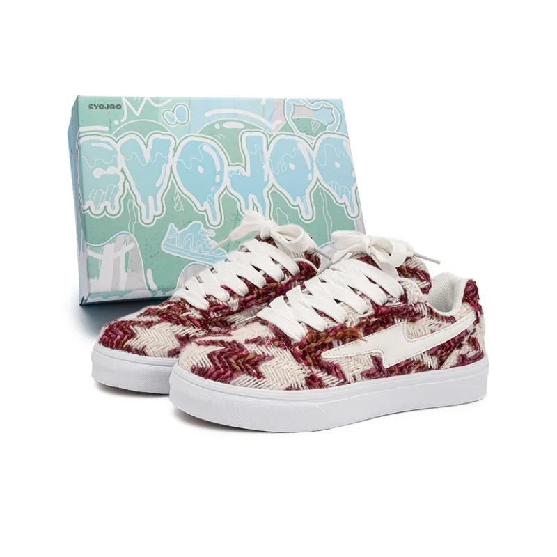 CVOJOO Gift Box Set Slip Resistant Low Top Skateboard Shoes For Kids Unisex Houndstooth Red-0