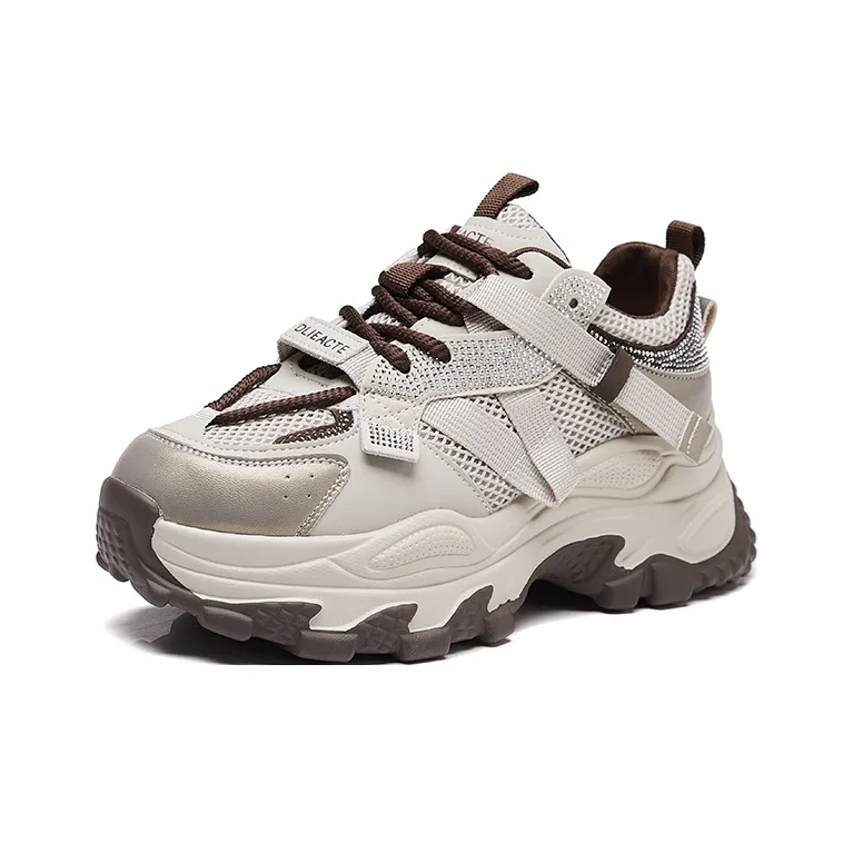 Bull Charm Abrasion Resistant Low Top Chunky Sneakers Women's-7