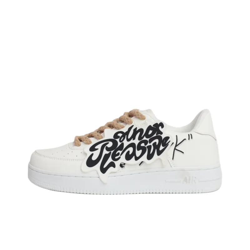 PAIN OR PLEASURE Low Top Kids' Skateboarding Shoes White Black Teenagers-0