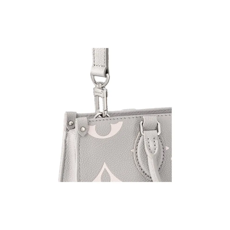 LOUIS VUITTON M23641 OnTheGo East West-4