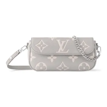 LOUIS VUITTON M83026 Wallet On Chain Ivy