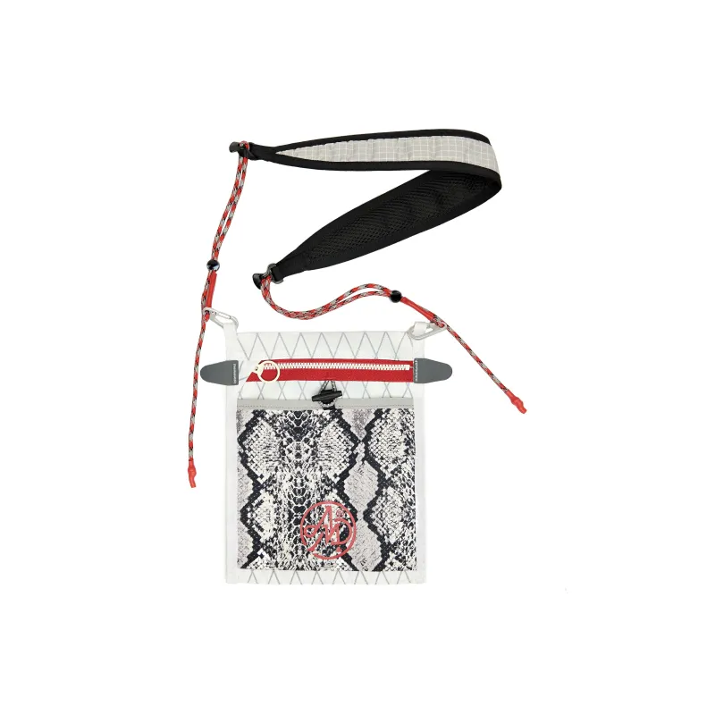 The MAD HATcher Polyamide Saddle Pouch Bag, Crossbody Bag Unisex White-0