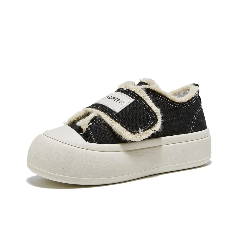 Little Red Man Low Top Skateboard Shoes Women's-3