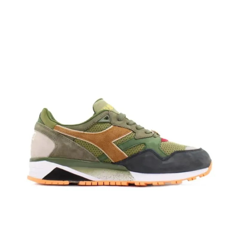 Diadora N9002 24 Kilates X Mita Sneakers X Mighty Crown Respect Over Hate-1