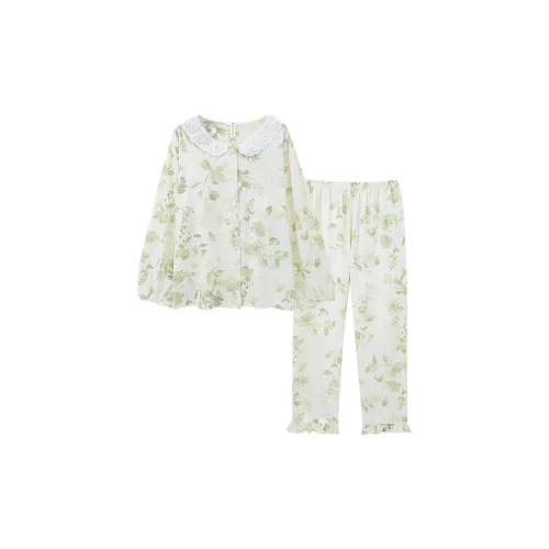 Sleeping Beauty Pajama Set Women's Image Color