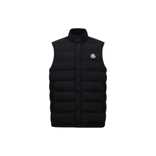 Moncler Barthe Logo Patch Quilted Gilet